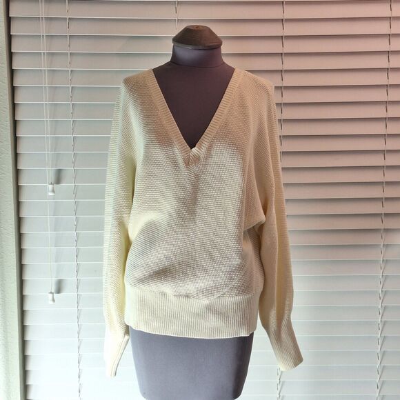 Anthropologie Size M Long Sleeve Front&back V Neck Cut Pullover Sweater - Picture 8 of 8